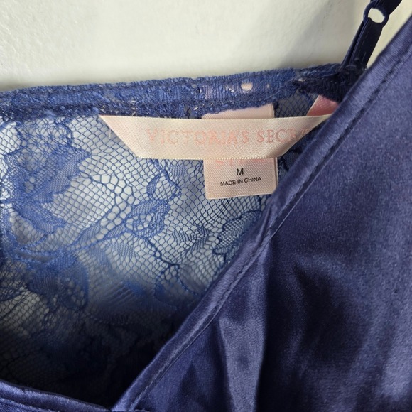 Victorias Secret 100% Silk Satin Lace Camisole Tank Top Navy Blue Size M - Picture 4 of 5